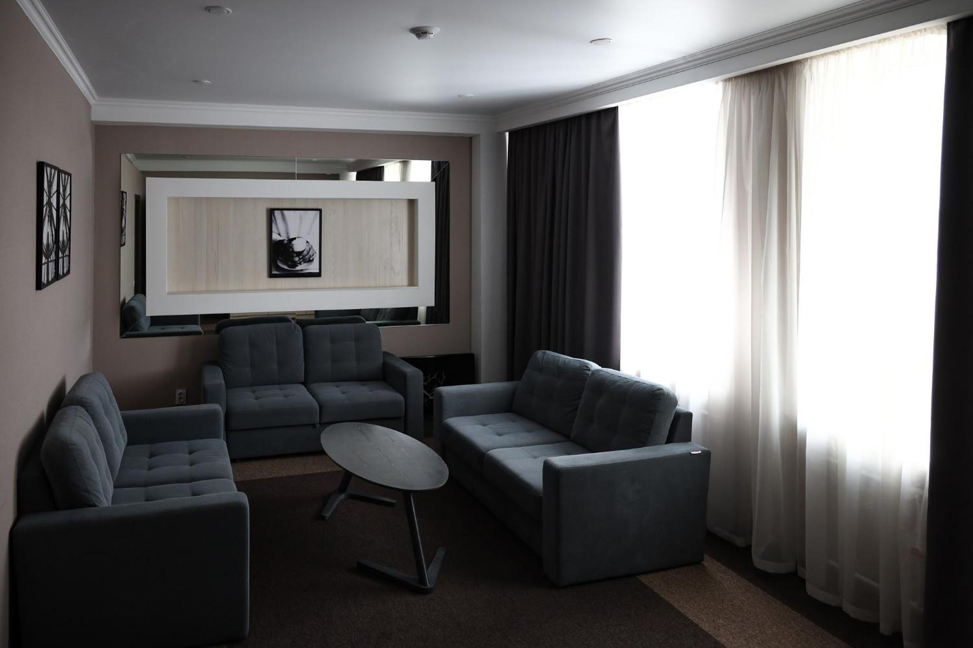 Meridian Karaganda Ngoại thất bức ảnh