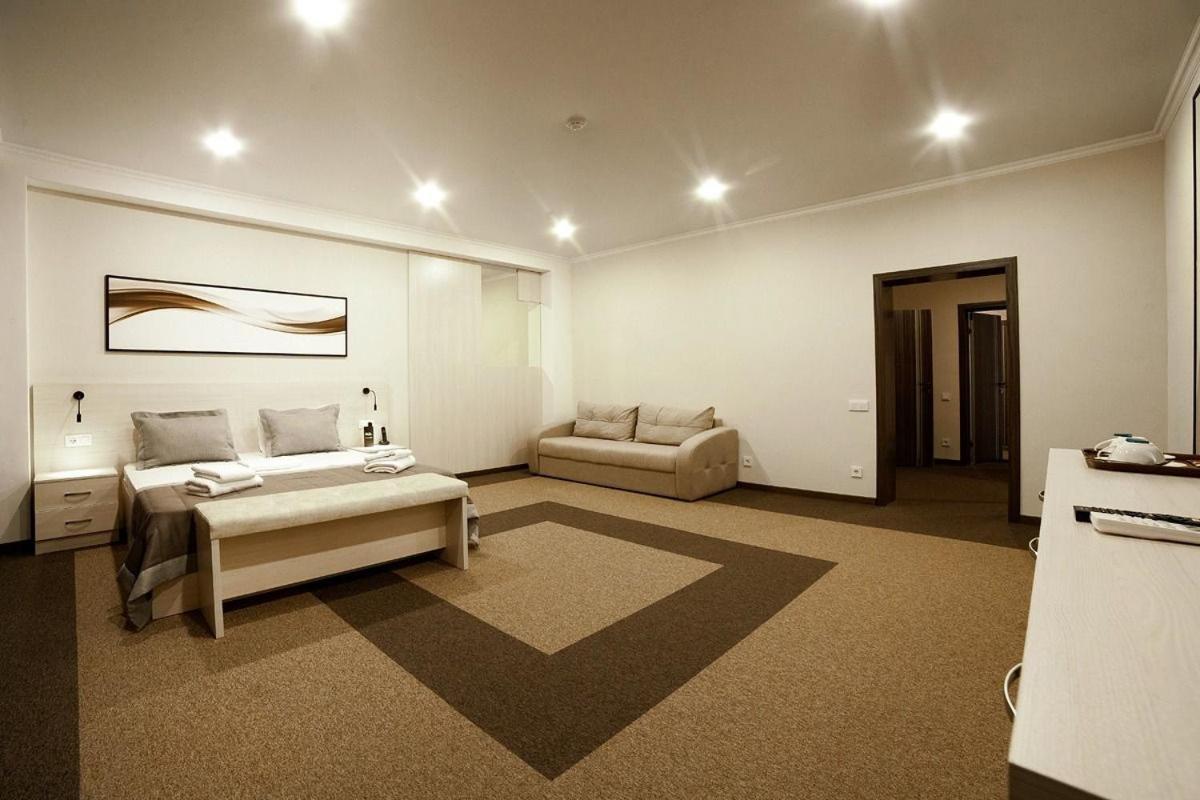 Meridian Karaganda Ngoại thất bức ảnh