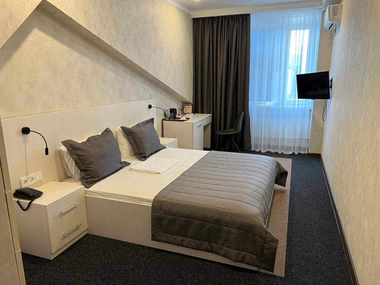 Meridian Karaganda Ngoại thất bức ảnh