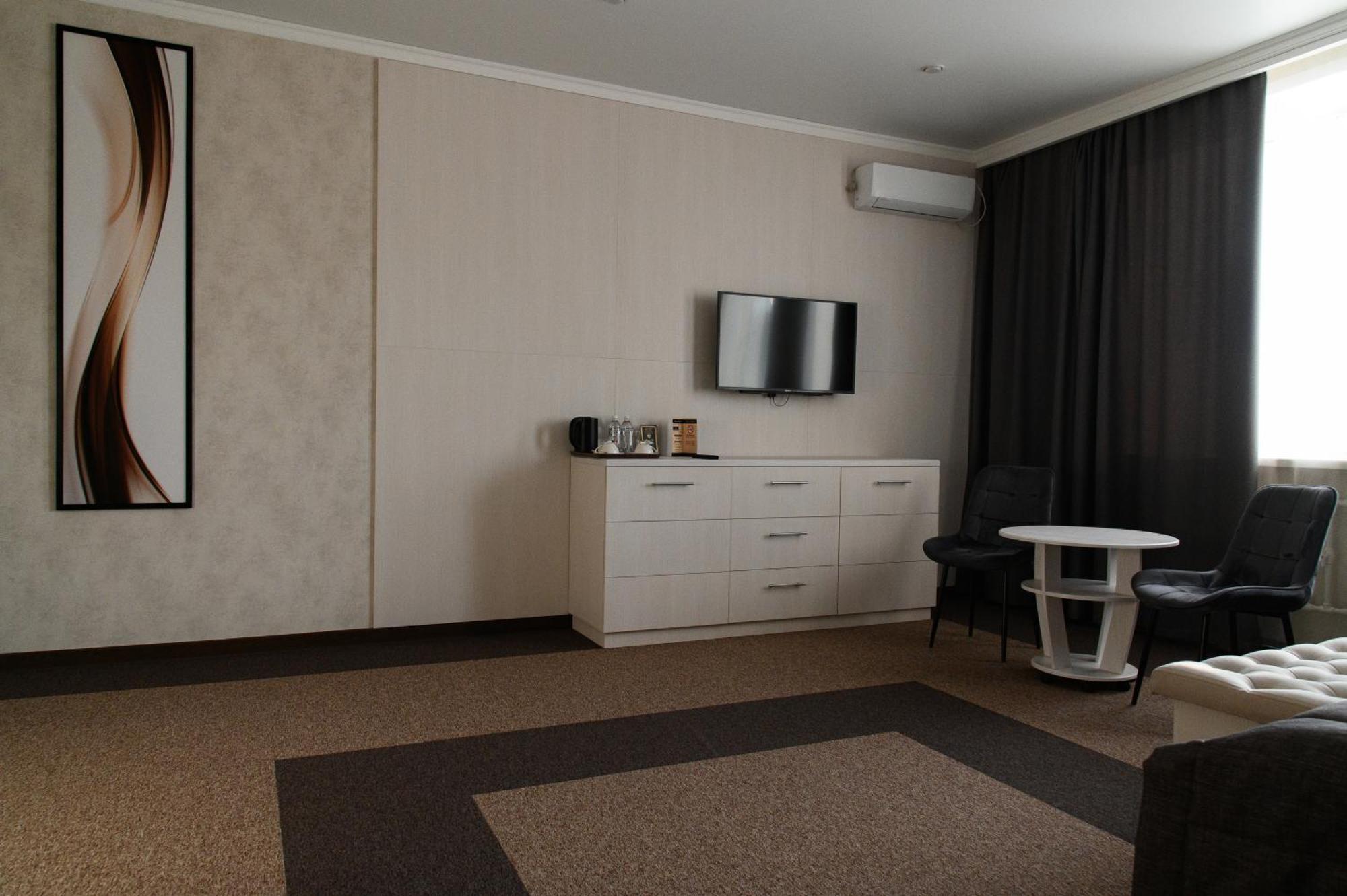 Meridian Karaganda Ngoại thất bức ảnh