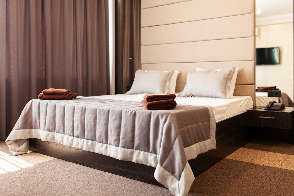 Meridian Karaganda Ngoại thất bức ảnh