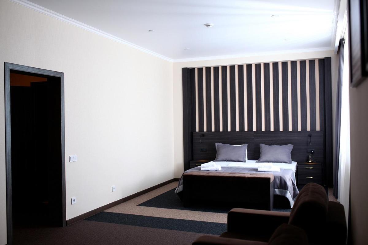 Meridian Karaganda Ngoại thất bức ảnh