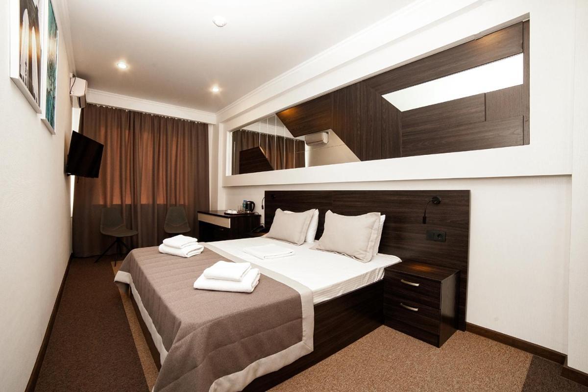 Meridian Karaganda Ngoại thất bức ảnh